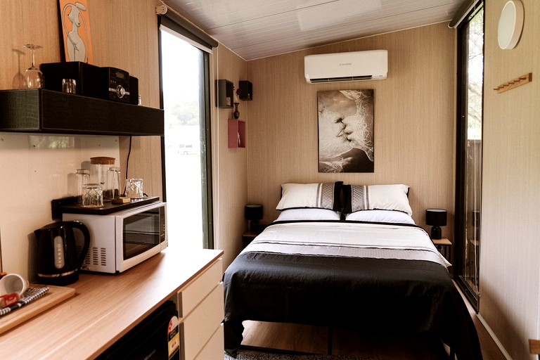 Cabins (Australia, Coffs Harbour, New South Wales)