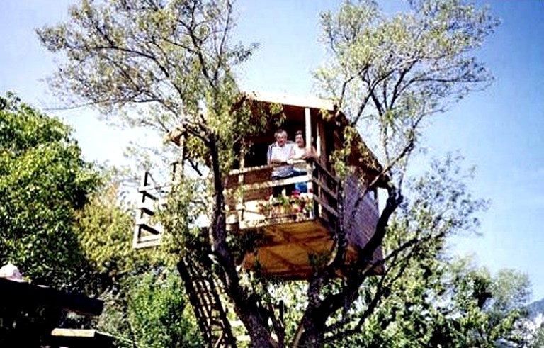 Tree Houses (Corvara, Abruzzo, Italy)
