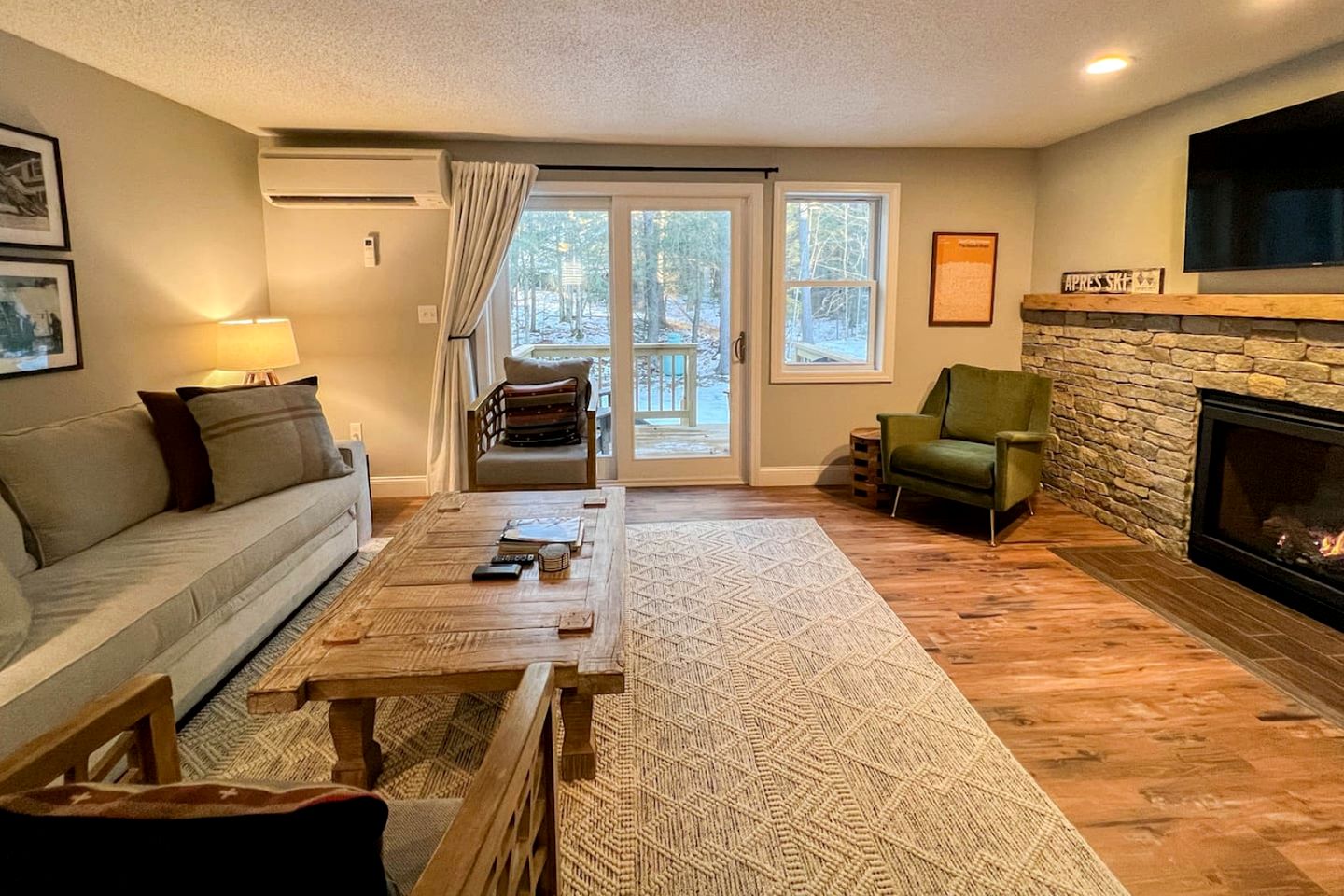 Cozy Vacation Rental with Direct Bike Path Access in North Conway, New Hampshire