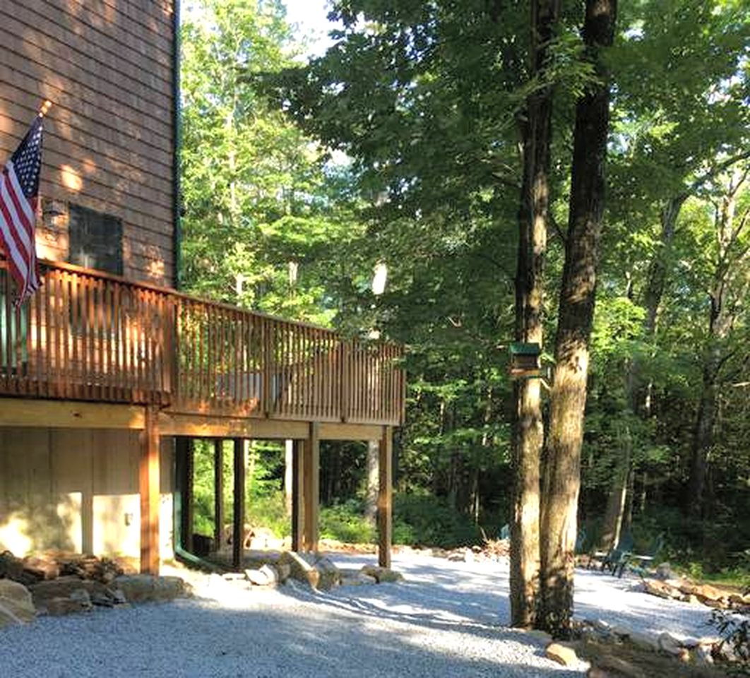 Cozy Vacation Rental for 10 with a Fire Pit in Jim Thorpe, Pennsylvania