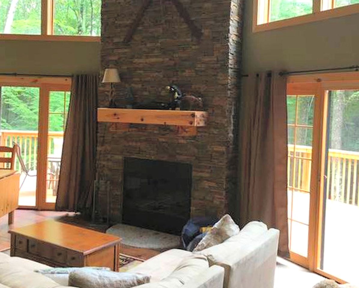 Cozy Vacation Rental for 10 with a Fire Pit in Jim Thorpe, Pennsylvania
