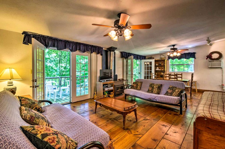 Cabins (Bryson City, North Carolina, United States)