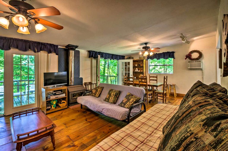 Cabins (Bryson City, North Carolina, United States)