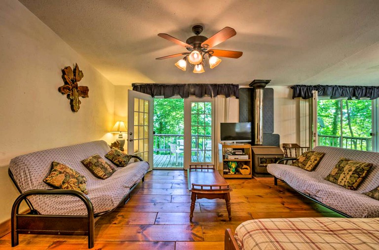 Cabins (Bryson City, North Carolina, United States)