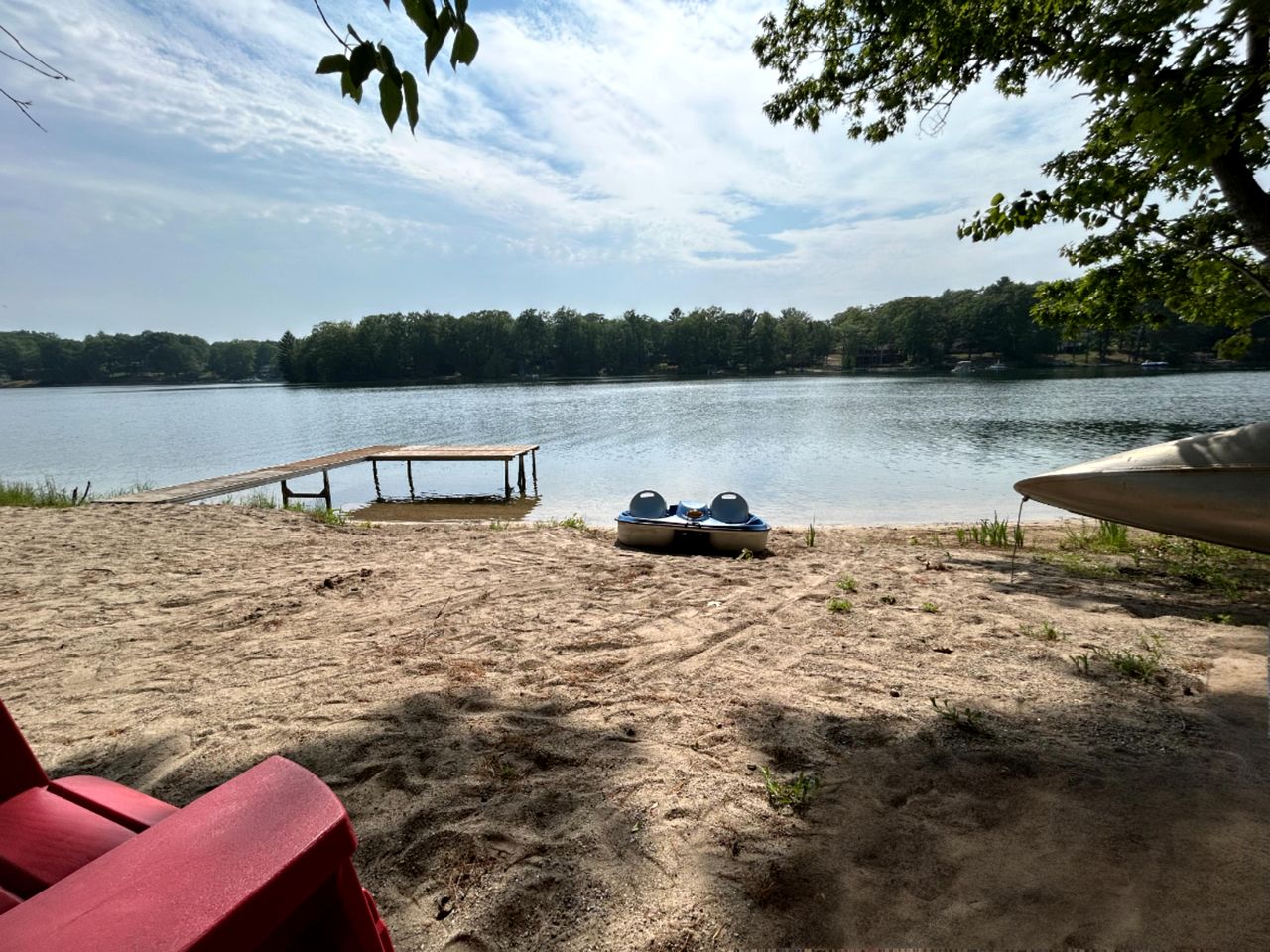 Cozy Vintage Lake Cabin with Hot Tub & Beach Access near Traverse City, Northern Michigan