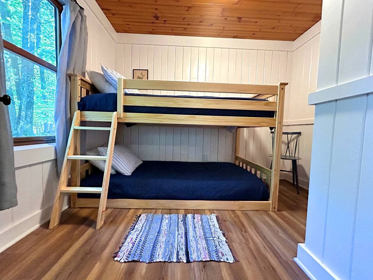 Cozy Vintage Lake Cabin with Hot Tub & Beach Access near Traverse City, Northern Michigan