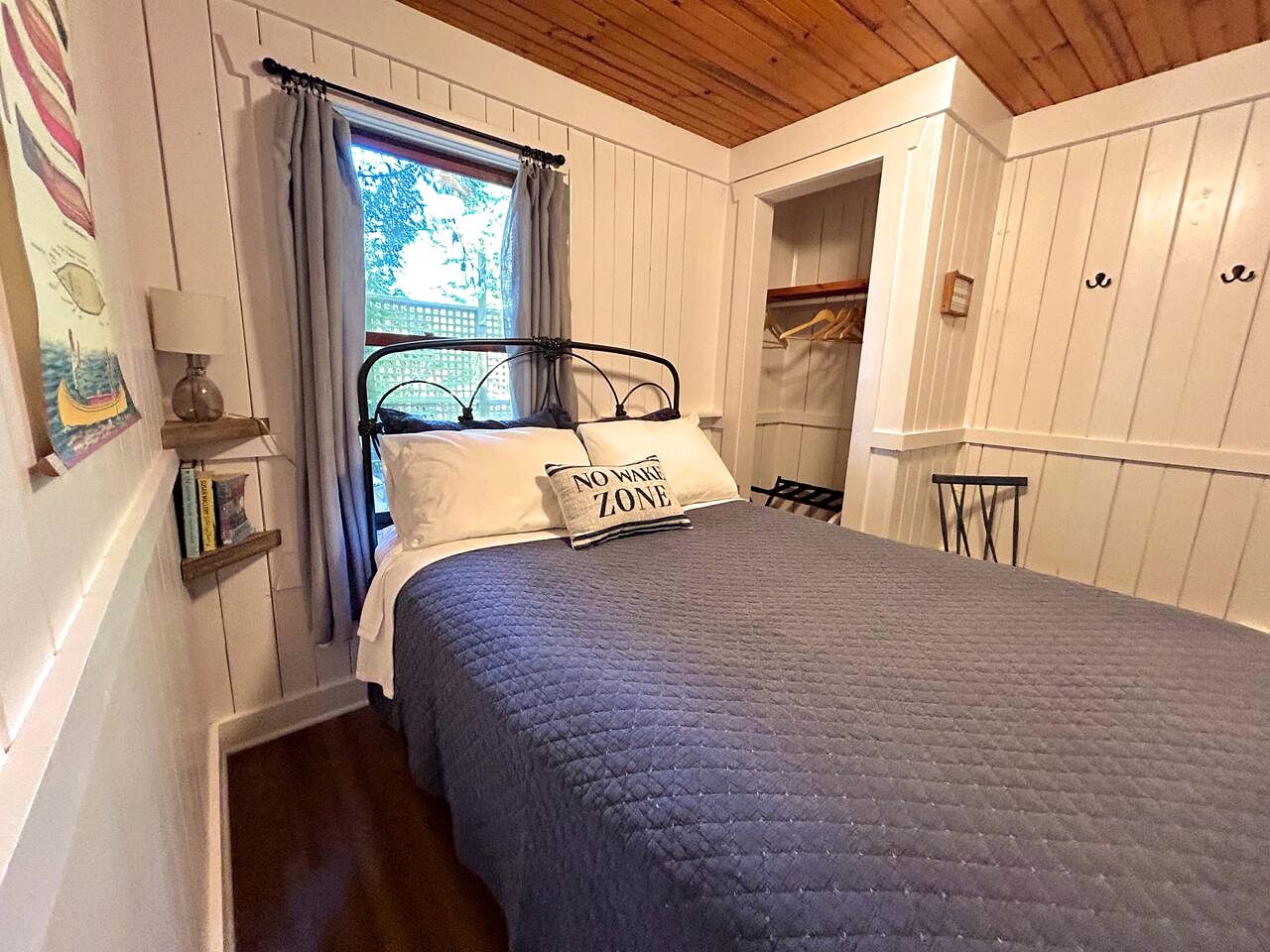 Cozy Vintage Lake Cabin with Hot Tub & Beach Access near Traverse City, Northern Michigan