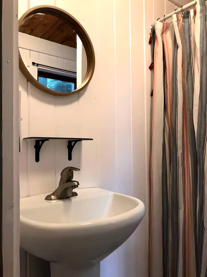 Cozy Vintage Lake Cabin with Hot Tub & Beach Access near Traverse City, Northern Michigan