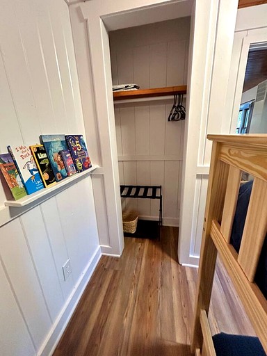 Cabins (United States of America, Traverse City, Michigan)