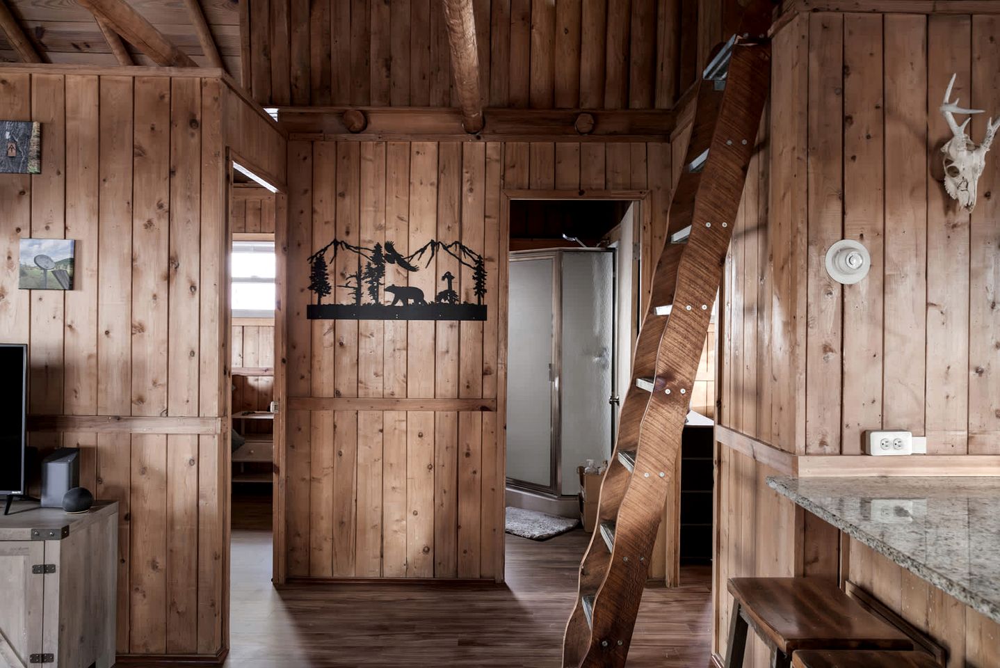 Spectacular Lofted Cabin with Screened Porch, BBQ, and Fire Pit in West Virginia