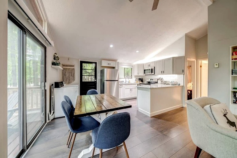 Cabins (United States of America, Hedgesville, West Virginia)