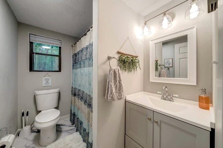 Cabins (United States of America, Hedgesville, West Virginia)