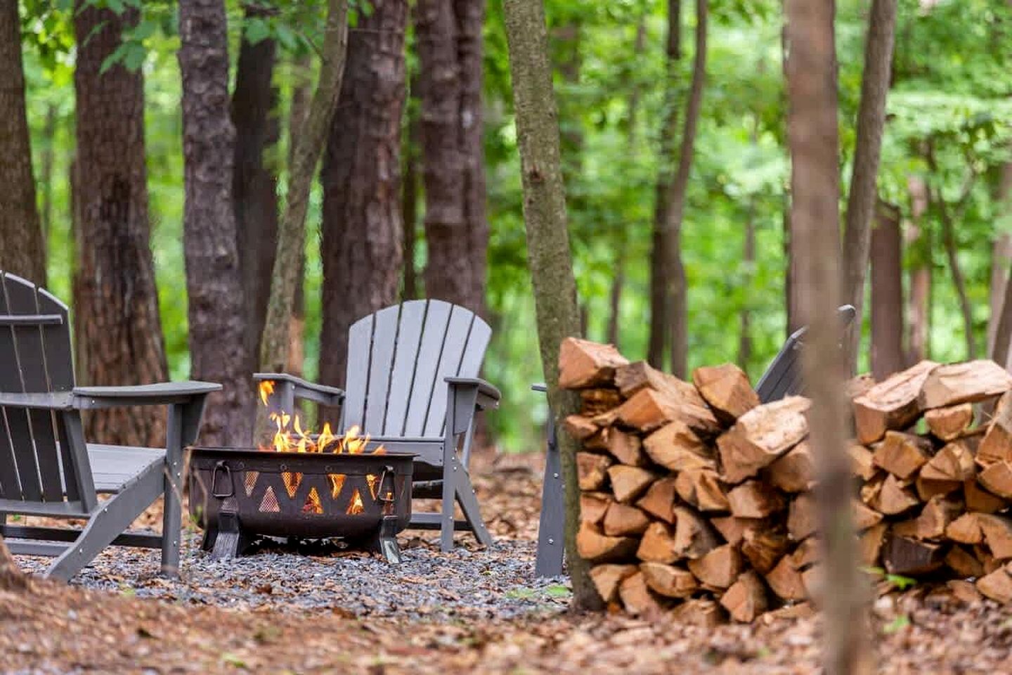 Cozy Cabin with Cute Gazebo and Fire Pit, near Sleepy Creek and Harpers Ferry National Historical Park, West Virginia