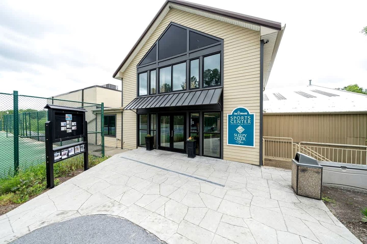 Cozy Cabin with Cute Gazebo and Fire Pit, near Sleepy Creek and Harpers Ferry National Historical Park, West Virginia