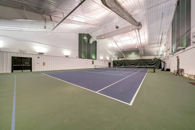 Cabins (United States of America, Hedgesville, West Virginia)