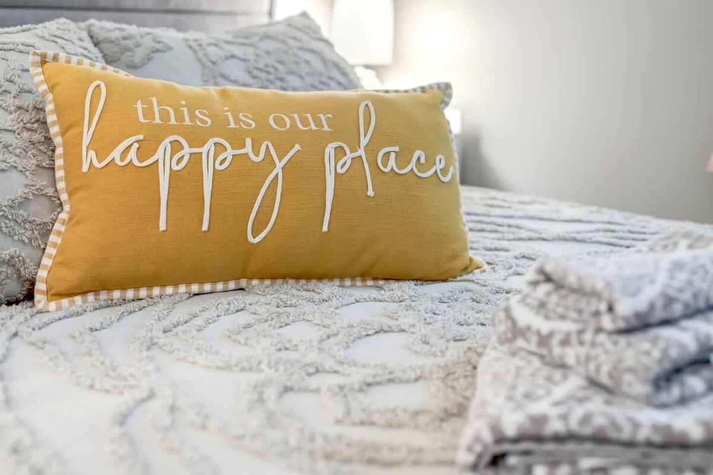 Cozy Cabin with Cute Gazebo and Fire Pit, near Sleepy Creek and Harpers Ferry National Historical Park, West Virginia
