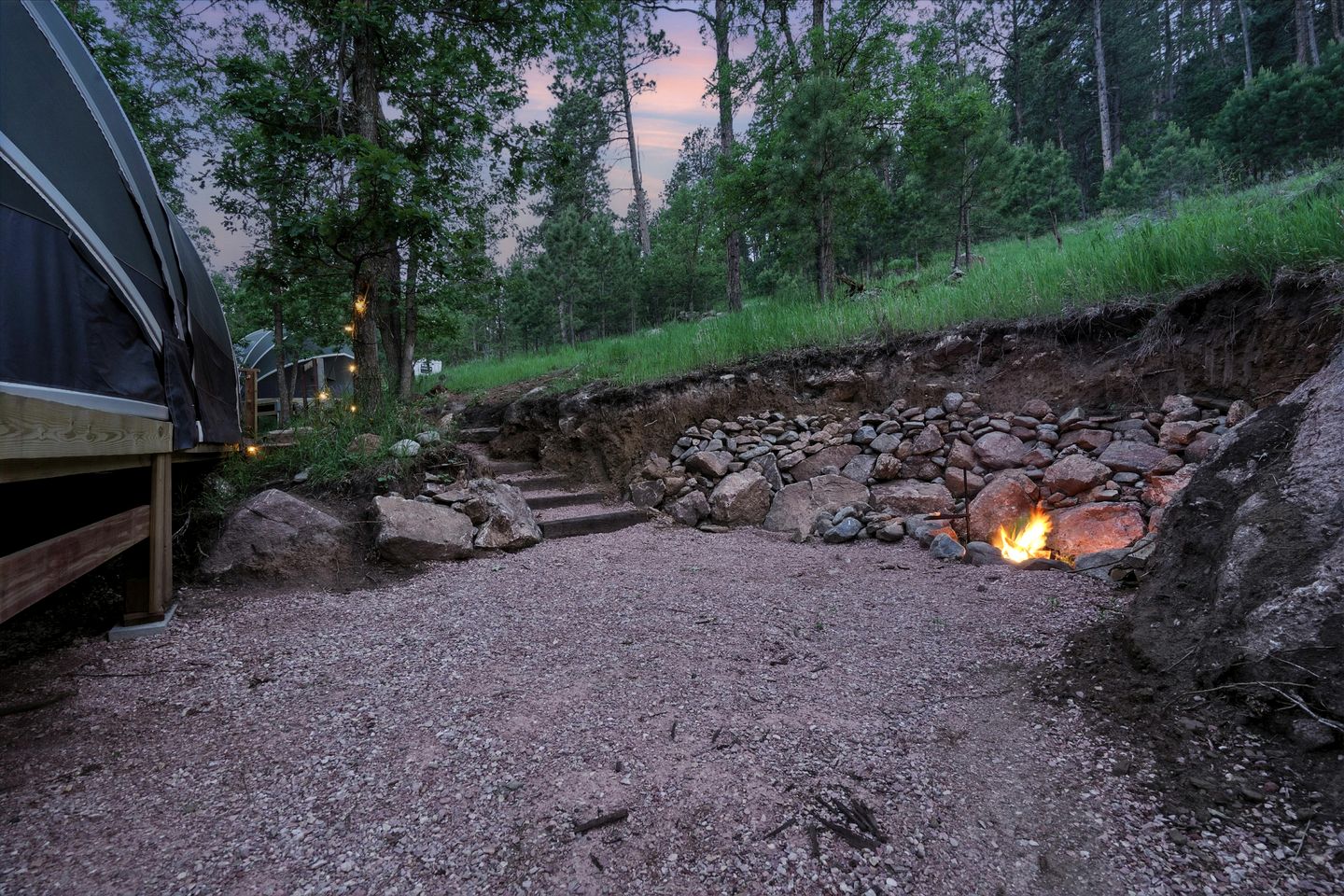 Secluded Boutique Glamping Retreat with Forest Views Near Mount Rushmore, Black Hills SD