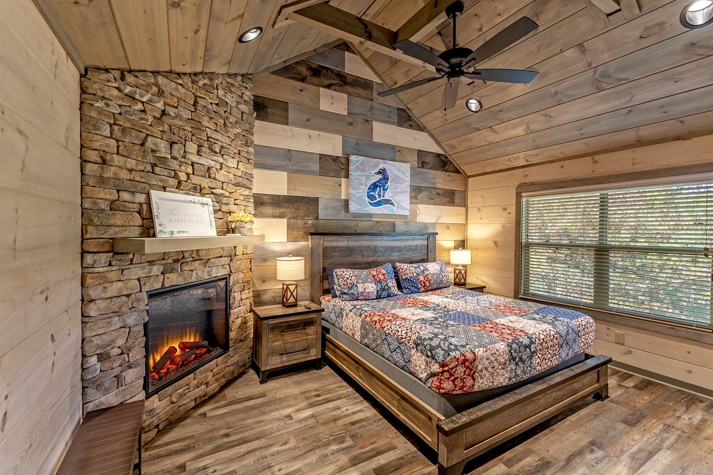 Cozy Wooden Cabin with Games, Hot-tub and Indoor Pool in Sevierville, Tennessee