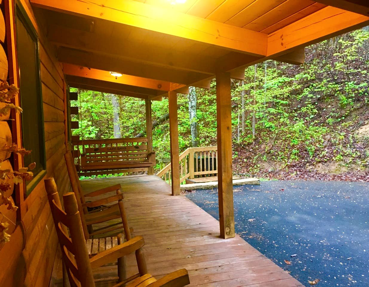 Cozy Wooden Cabin Nestled Amidst Trees in Sevierville, Tennessee