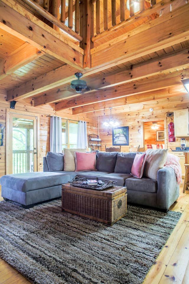 Cozy Wooden Cabin Nestled Amidst Trees in Sevierville, Tennessee