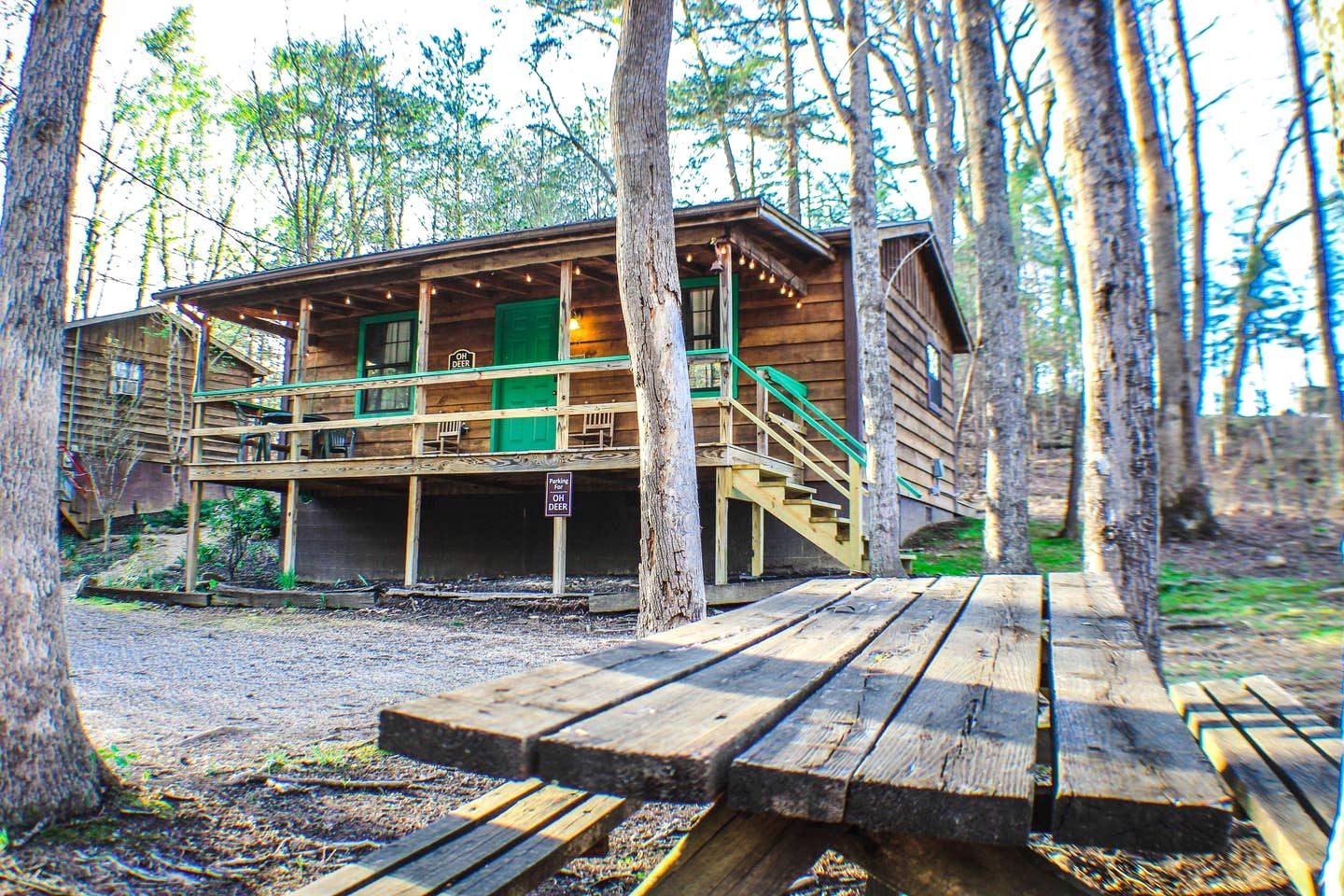 Cozy Wooden Rustic Cabin with Hot-tub in Sevierville, Tennessee