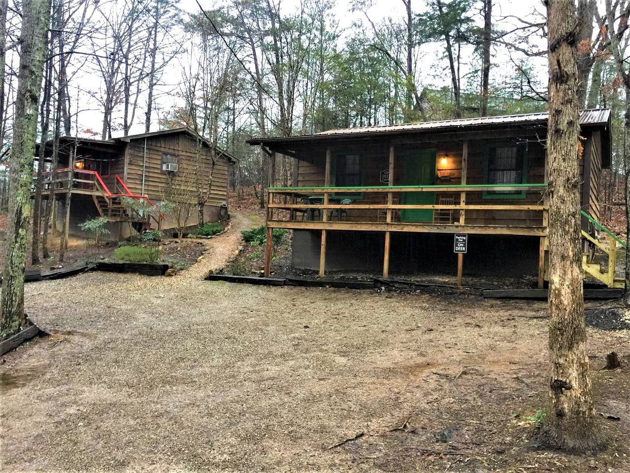 Cozy Wooden Rustic Cabin with Hot-tub in Sevierville, Tennessee