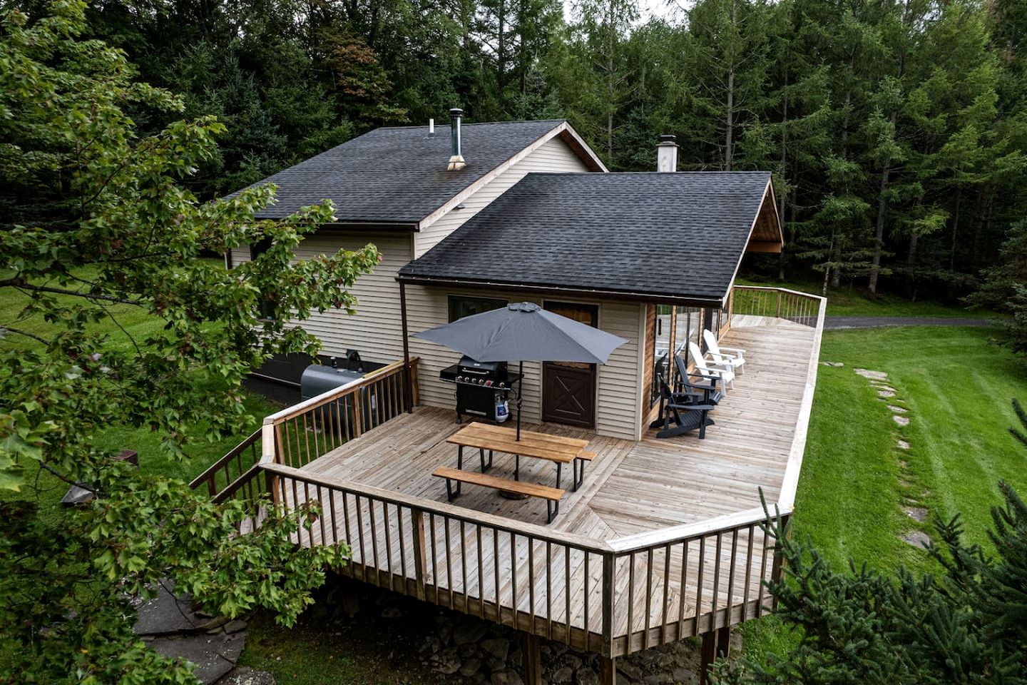 Cozy Cabin Retreat with Fire Pit, Sauna & Game Room in Franklin, New York