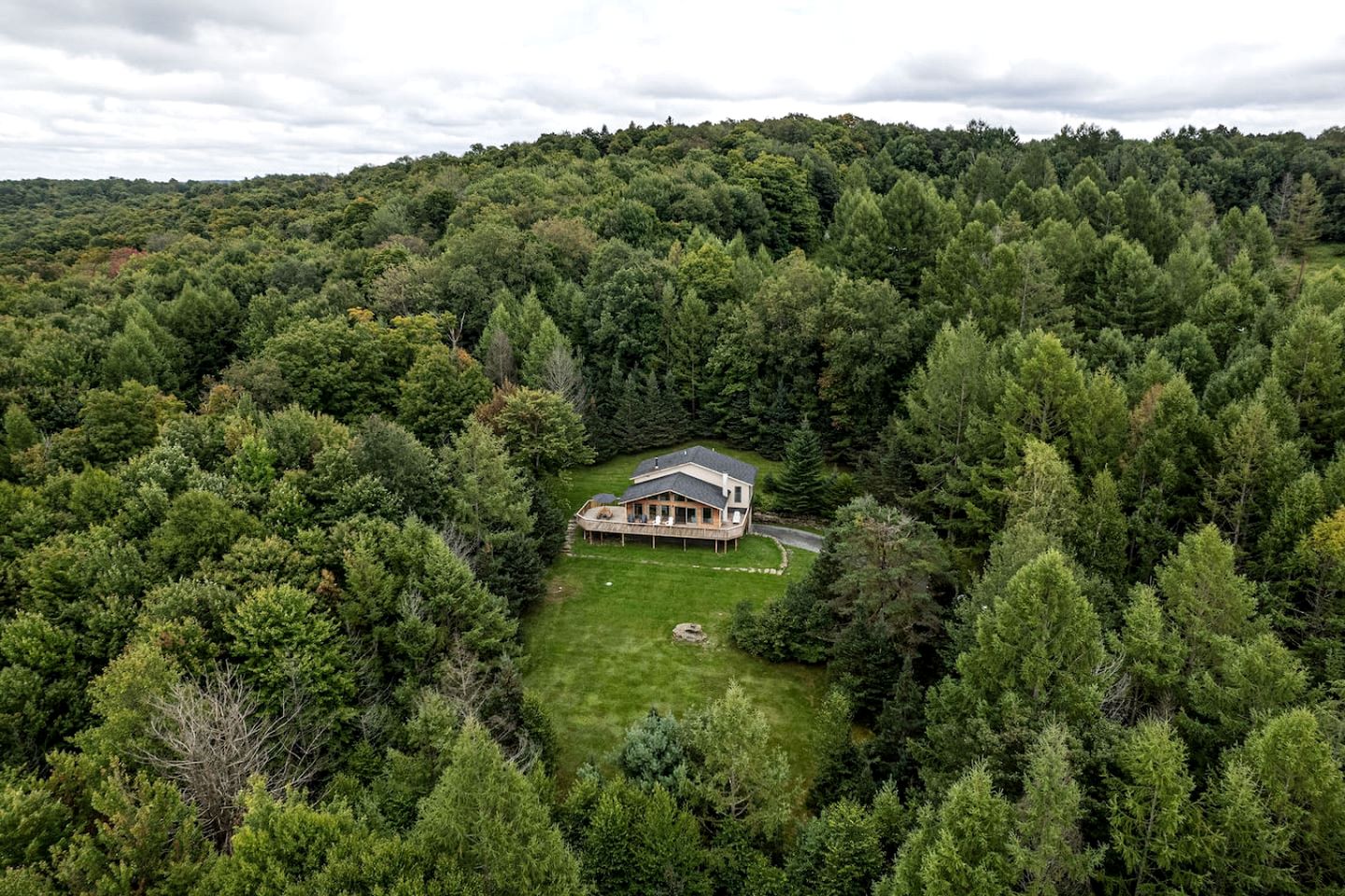 Cozy Cabin Retreat with Fire Pit, Sauna & Game Room in Franklin, New York