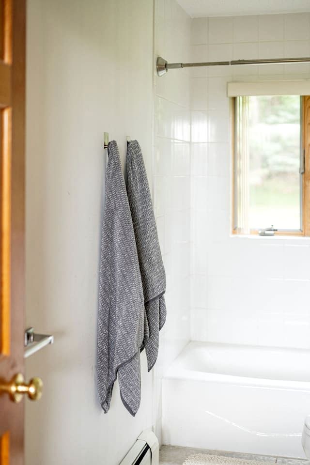 Cozy Cabin Retreat with Fire Pit, Sauna & Game Room in Franklin, New York