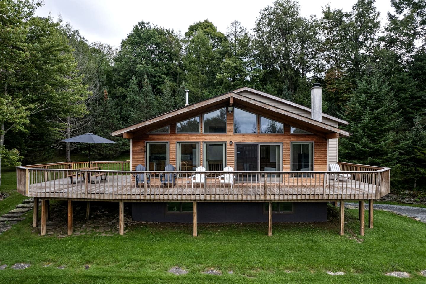 Cozy Cabin Retreat with Fire Pit, Sauna & Game Room in Franklin, New York