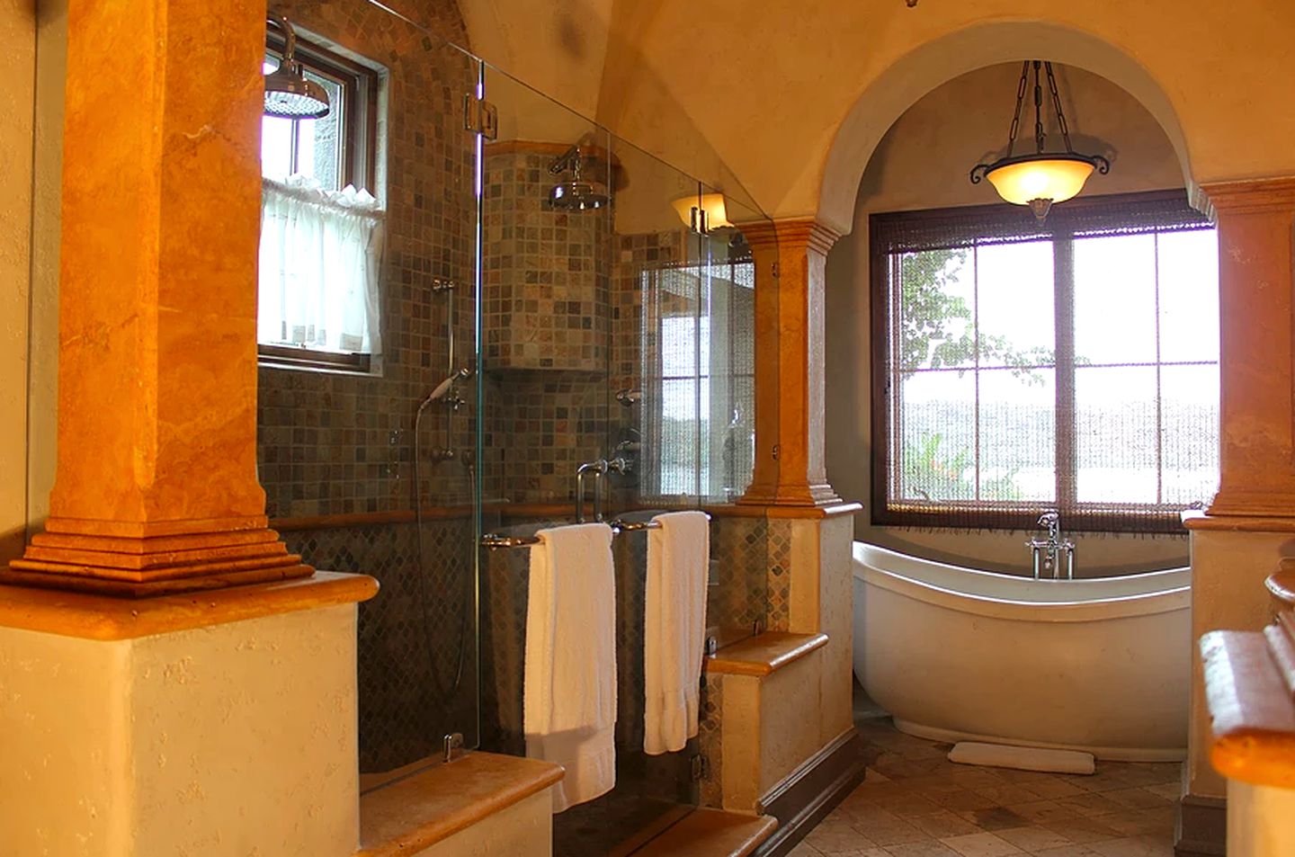 Stunning Luxury Villa Retreat with Amazing Ocean Views in Herradura, Costa Rica