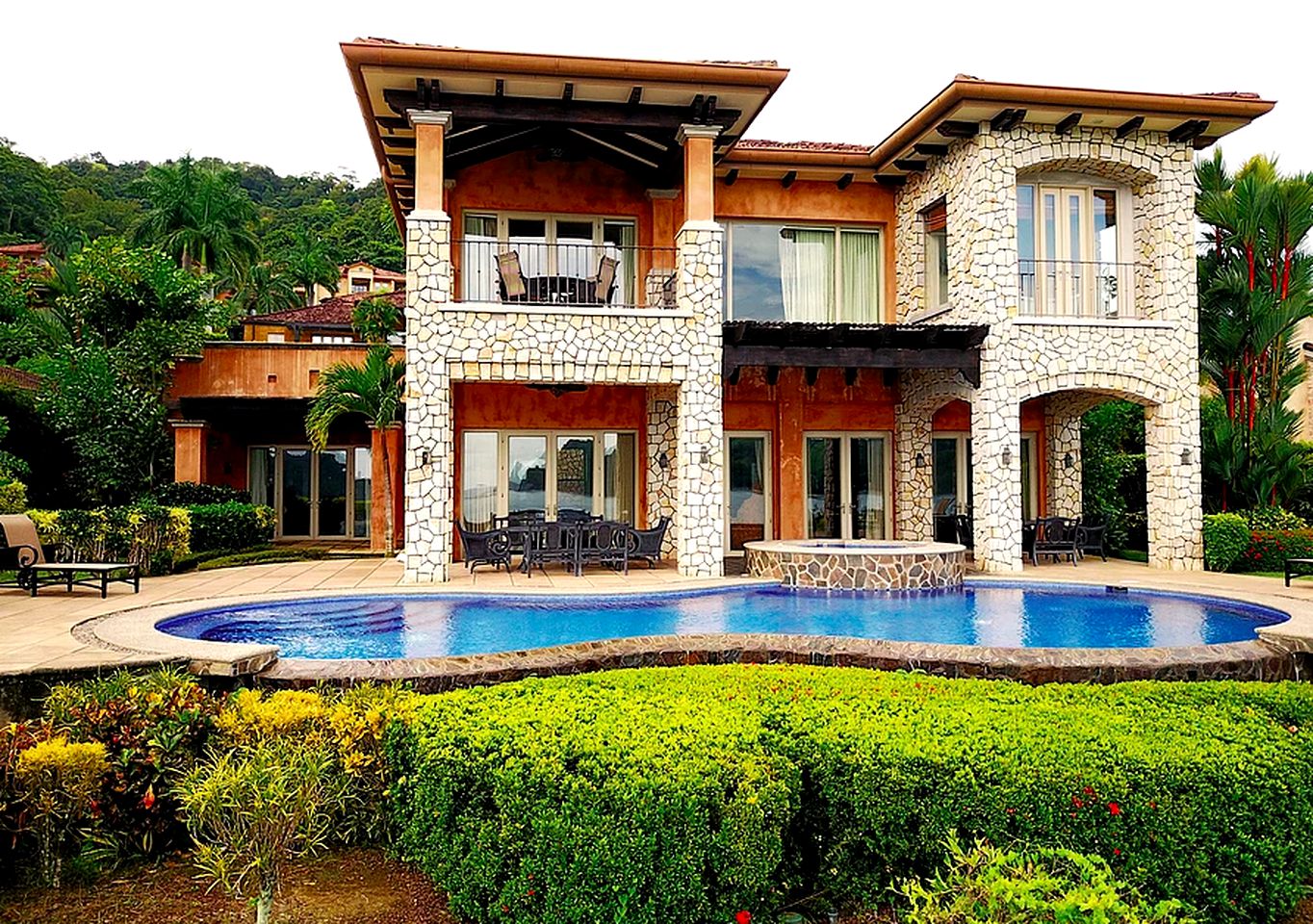 Villas (Herradura, Puntarenas, Costa Rica)