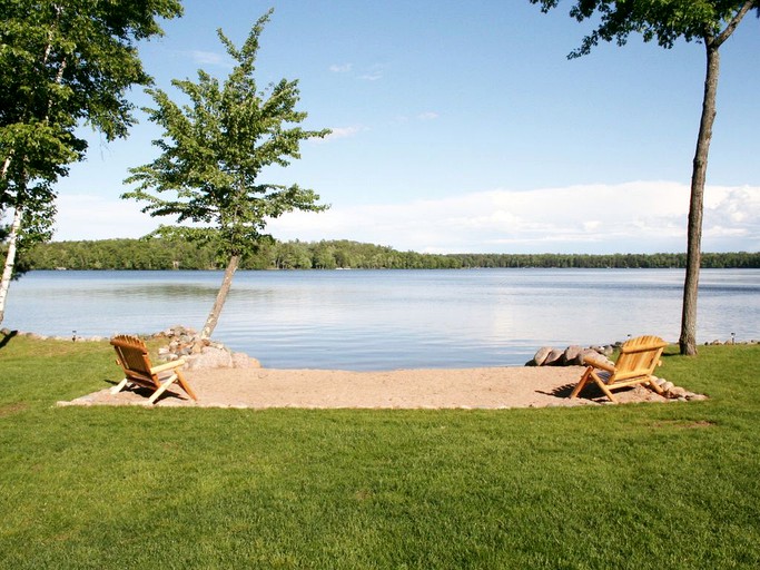 Log Cabins (Eagle River, Wisconsin, United States)