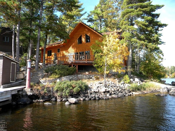 Cabins (Crane Lake, Minnesota, United States)