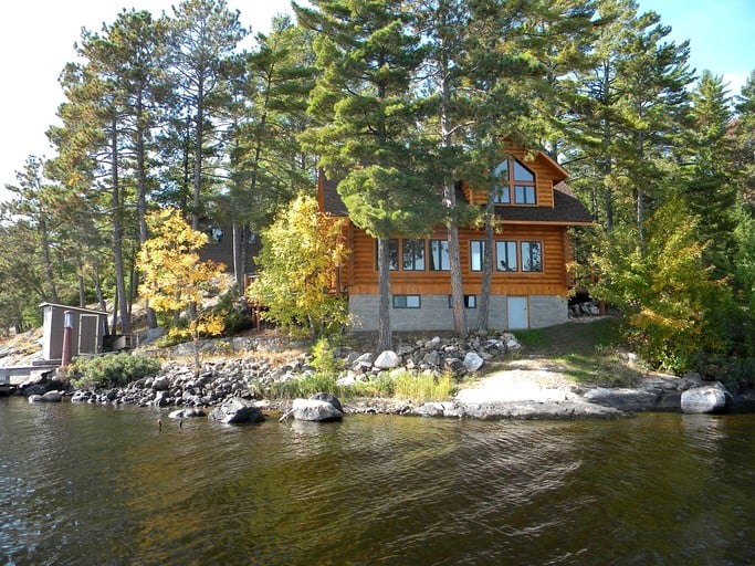 Cabins (Crane Lake, Minnesota, United States)