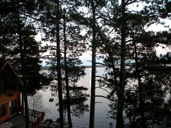 Cabins (Crane Lake, Minnesota, United States)