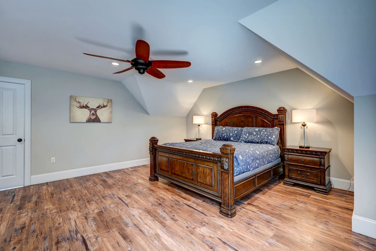 Luxury Mountain Townhouse with Private Hot Tub Near Cranmore Mountain Resort, North Conway, New Hampshire