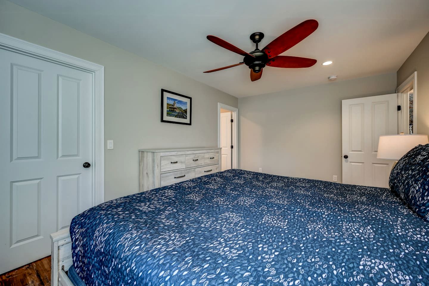 Luxury Mountain Townhouse with Private Hot Tub Near Cranmore Mountain Resort, North Conway, New Hampshire
