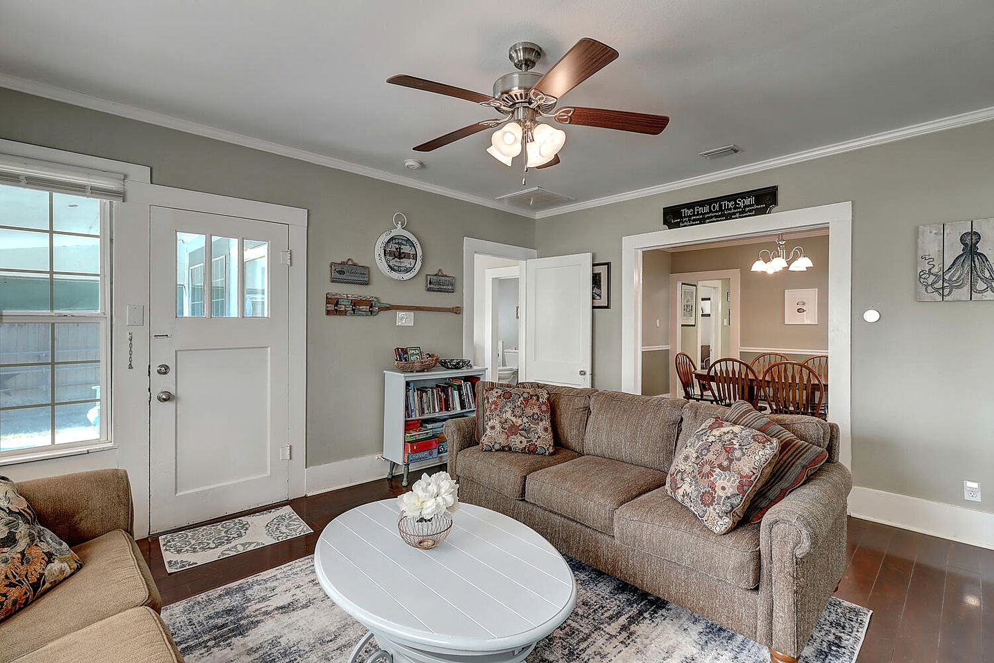 Fantastic Spacious Cottage with Private Garden Perfect for Families in Rockport, Texas