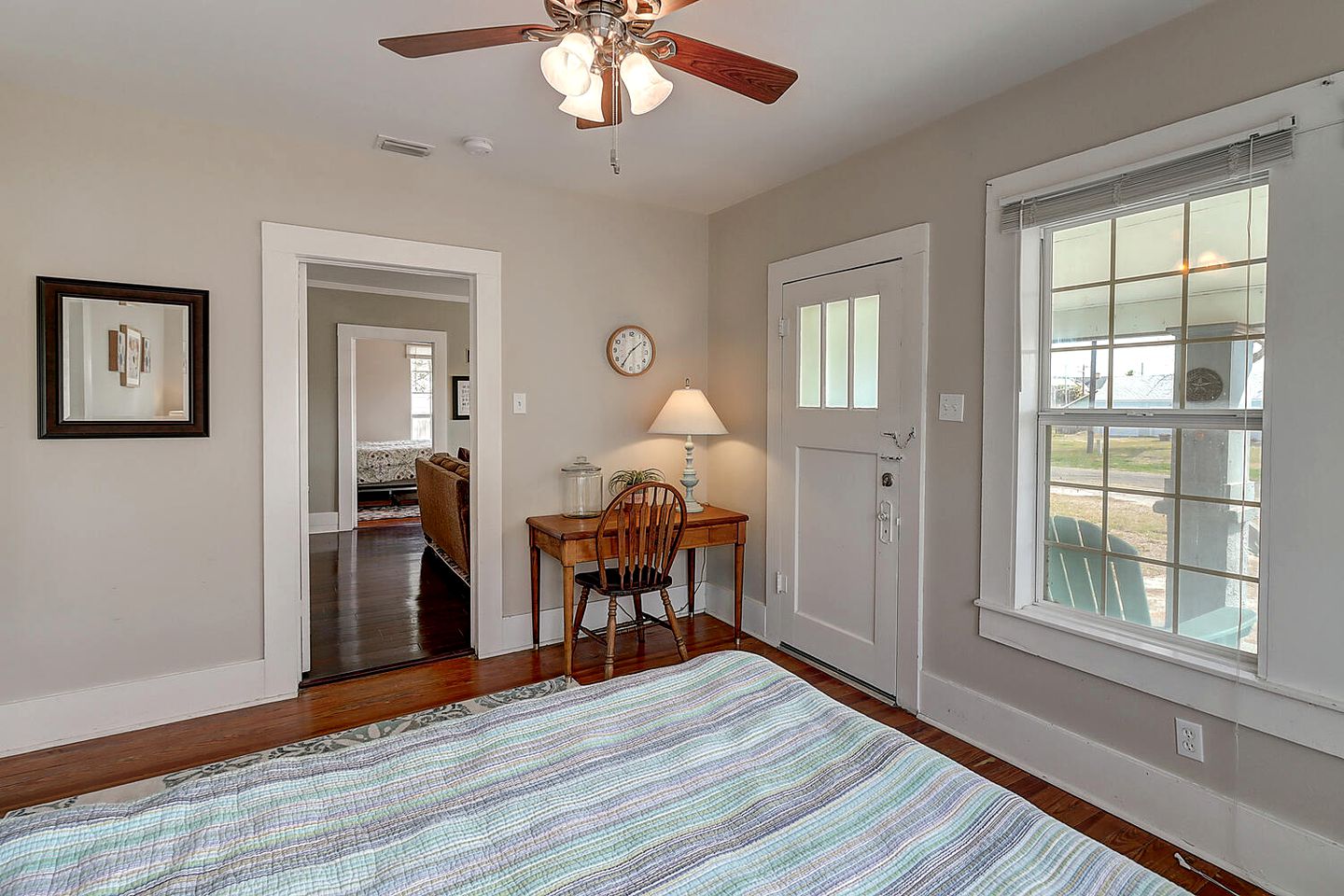 Fantastic Spacious Cottage with Private Garden Perfect for Families in Rockport, Texas
