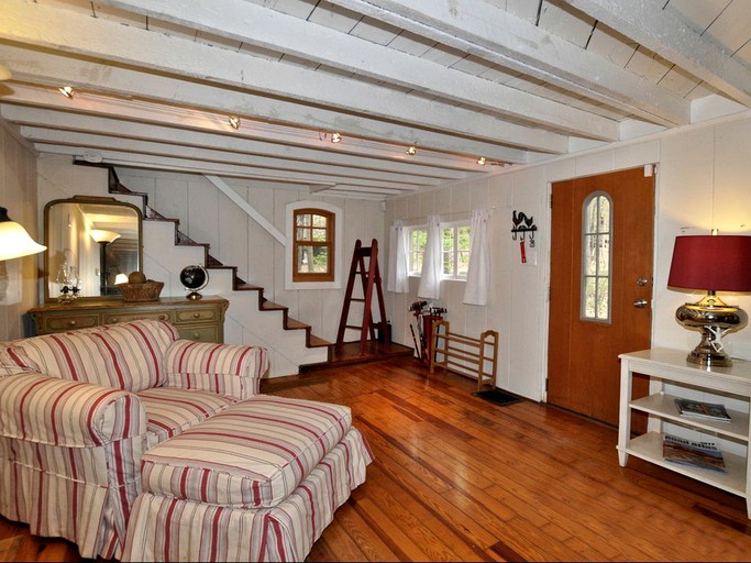 Cottages (Woodstock, New York, United States)