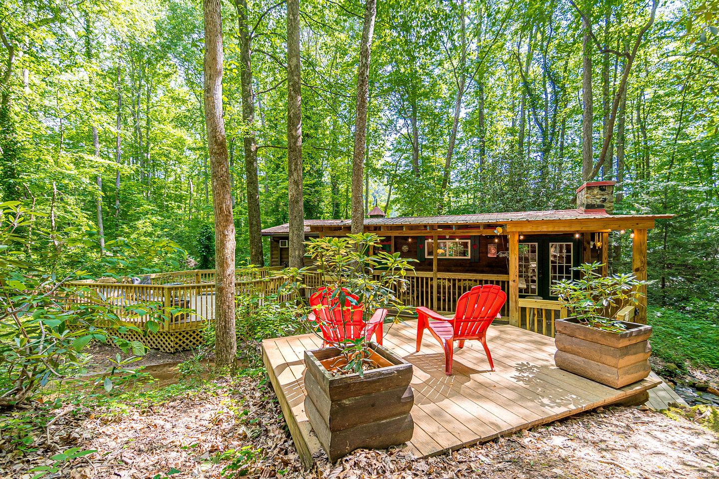 Creekfront Cabin Amazing for Families in Helen, Georgia