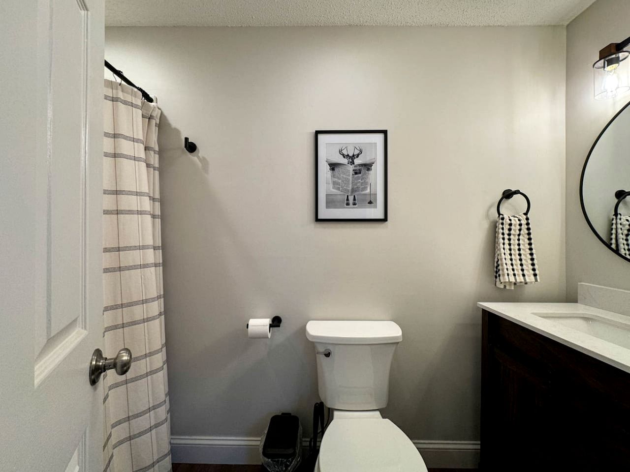 Creekfront Cozy Cottage with Games in North Conway, New Hampshire