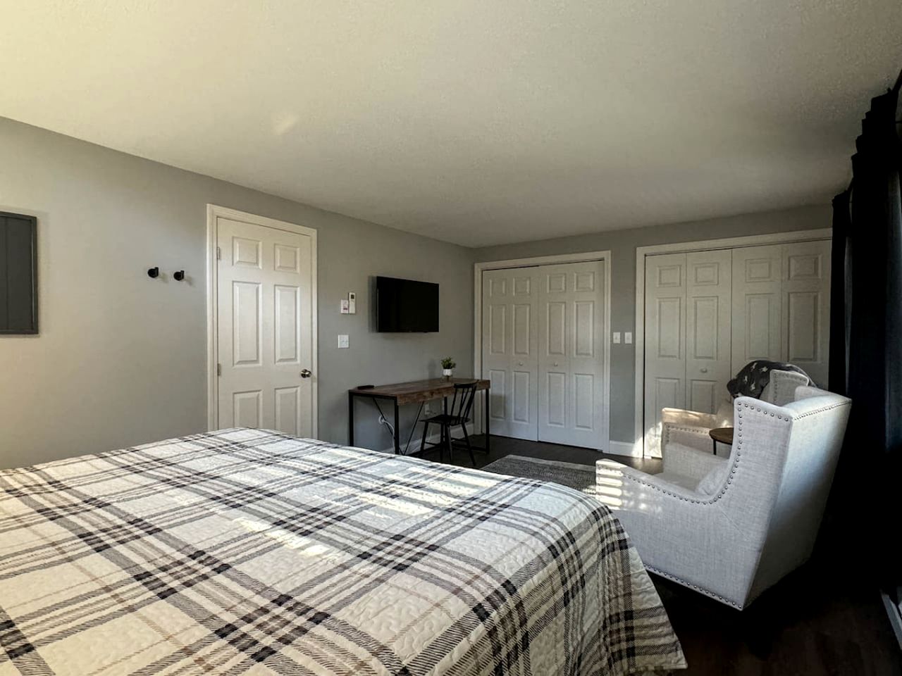 Creekfront Cozy Cottage with Games in North Conway, New Hampshire