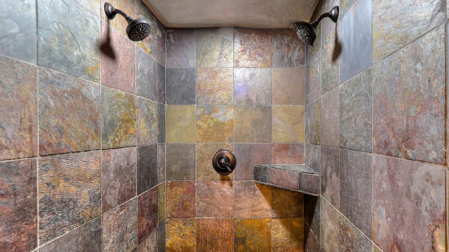 Exclusive Retreat: Unique Cabin Getaway Along Norton Creek in Gatlinburg, TN