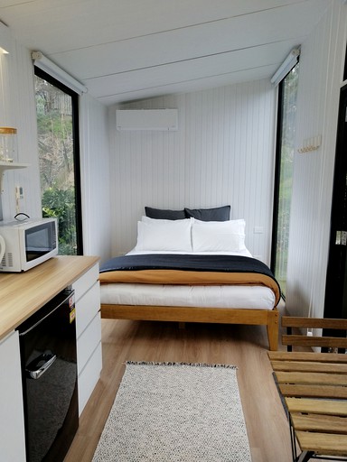 Tiny Houses (New Zealand, Otapaurau, Auckland)