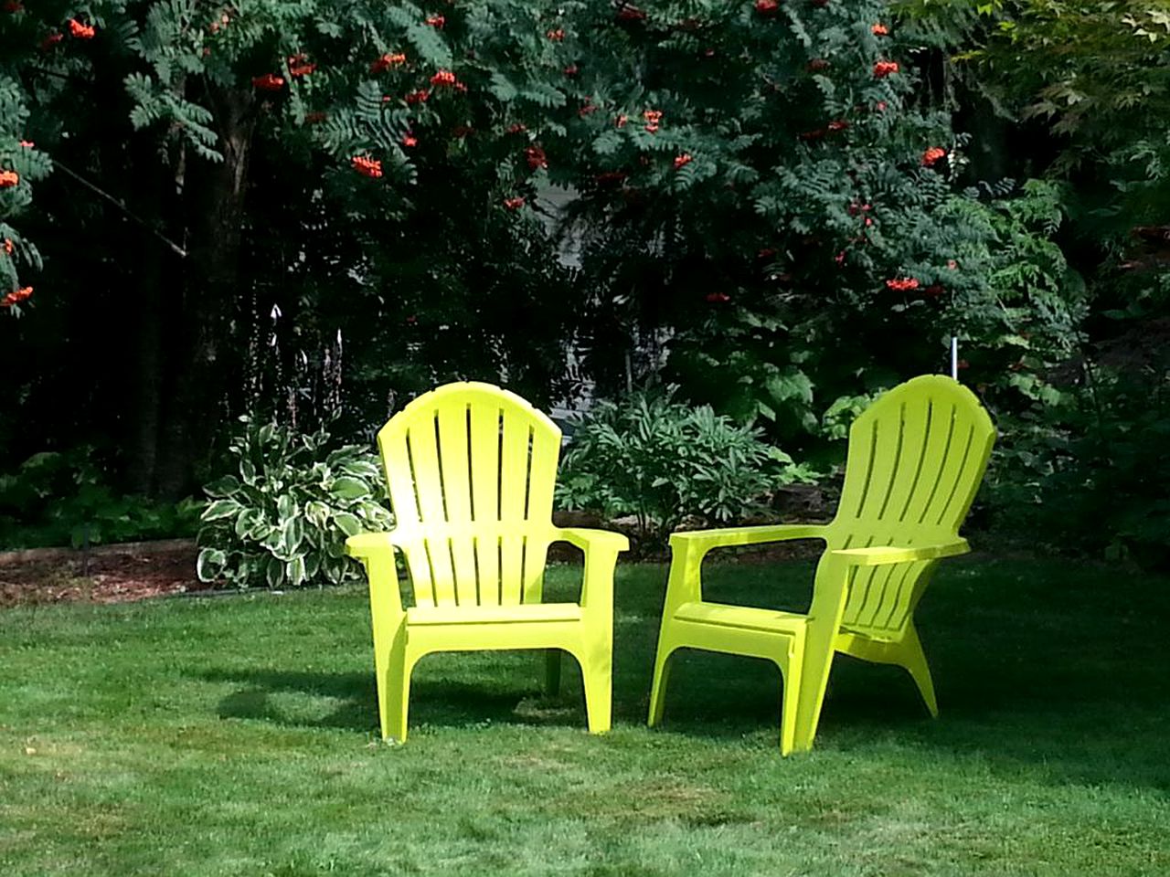 Room Rental with Lake and Mountain Views for Romantic Getaway near Nelson, British Columbia