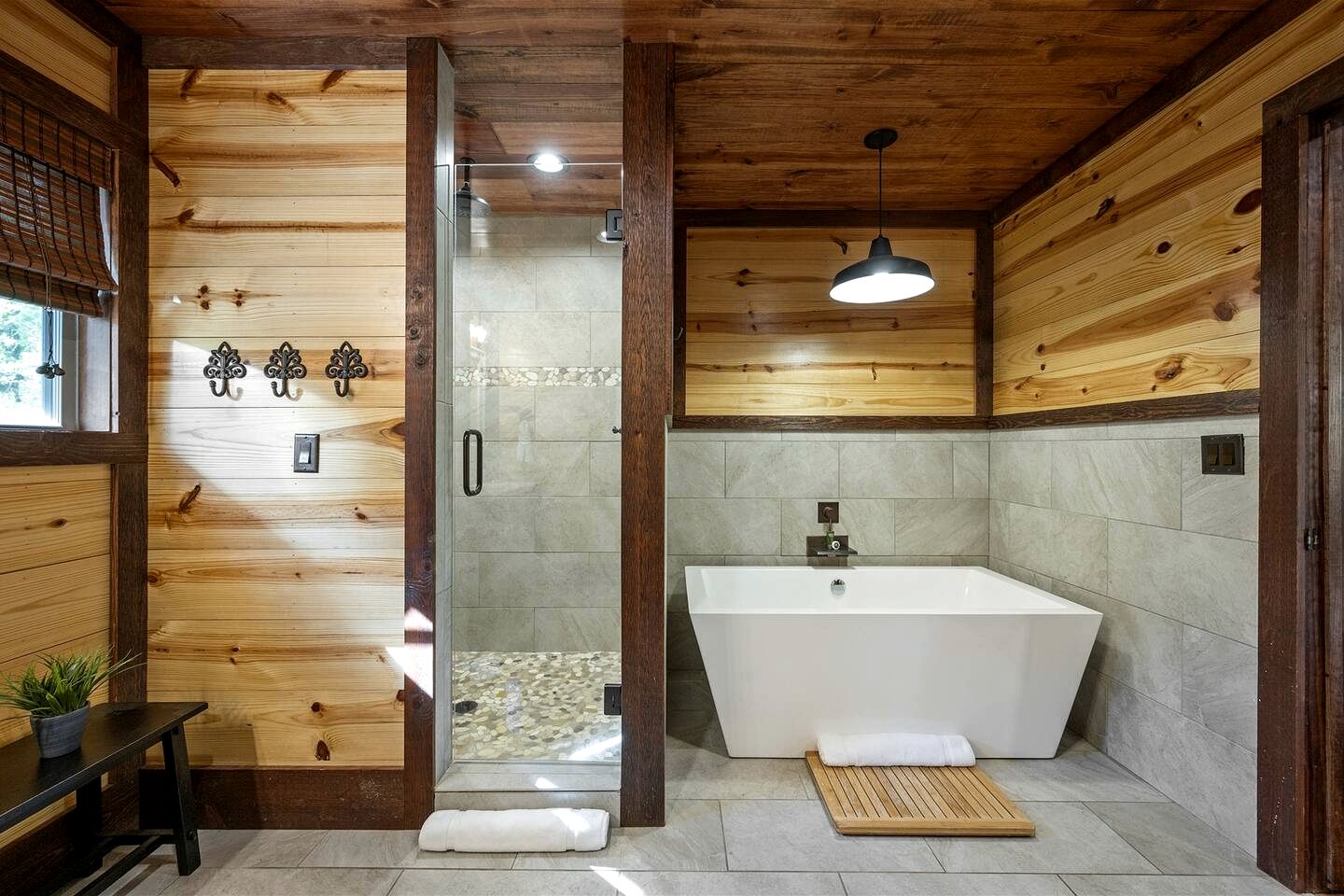 Creekside Cabin Perfect for Family Getaways in Broken Bow, Oklahoma