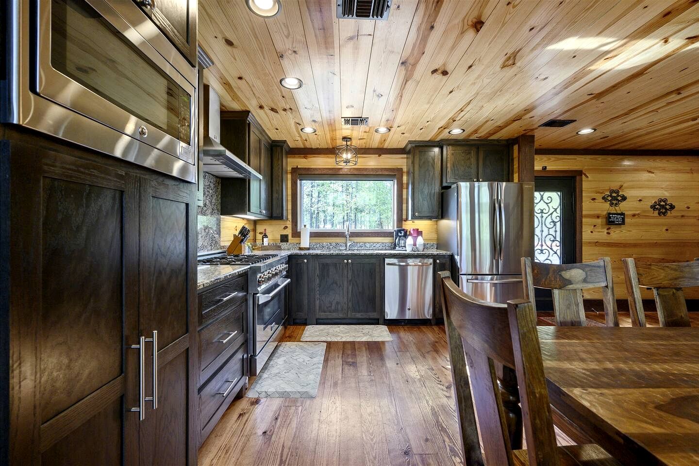 Creekside Cabin Perfect for Family Getaways in Broken Bow, Oklahoma