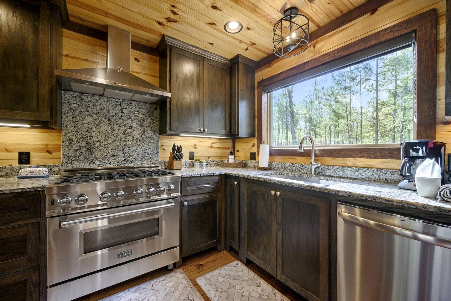 Creekside Cabin Perfect for Family Getaways in Broken Bow, Oklahoma